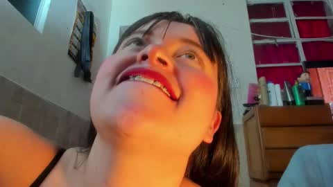 divine_emma online show from 10.11.25