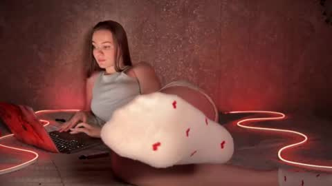 Snapshot of divine_hannah chatting on 02.12.25 Hannah online show from 02.12.25