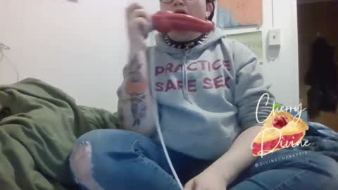 divinecherrypie online show from 02.01.25