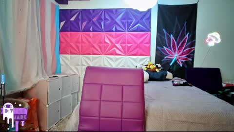 Snapshot of divynejade chatting on 12.06.24 Jade Divyne online show from 12.06.24