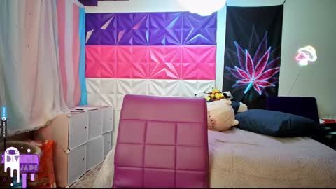 Snapshot of divynejade chatting on 12.07.24 Jade Divyne online show from 12.07.24