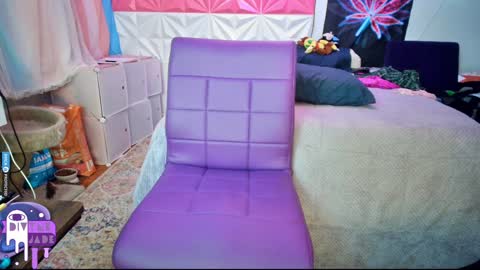 Snapshot of divynejade chatting on 12.08.24 Jade Divyne online show from 12.08.24