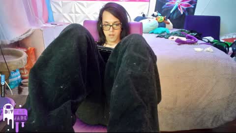 Snapshot of divynejade chatting on 12.09.24 Jade Divyne online show from 12.09.24