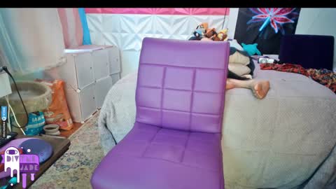 Snapshot of divynejade chatting on 12.15.24 Jade Divyne online show from 12.15.24