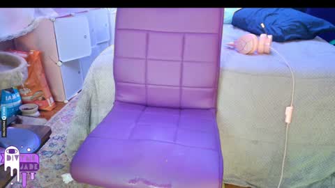 Snapshot of divynejade chatting on 12.16.24 Jade Divyne online show from 12.16.24