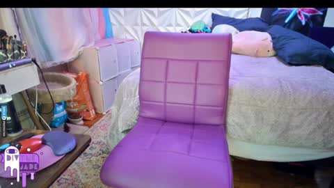 Snapshot of divynejade chatting on 12.21.24 Jade Divyne online show from 12.21.24