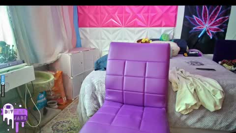 Snapshot of divynejade chatting on 12.23.24 Jade Divyne online show from 12.23.24