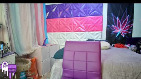 Snapshot of divynejade chatting on 12.27.24 Jade Divyne online show from 12.27.24