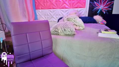 Snapshot of divynejade chatting on 02.25.25 Jade Divyne online show from 02.25.25