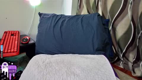 Snapshot of divynejade chatting on 03.05.25 Jade Divyne online show from 03.05.25