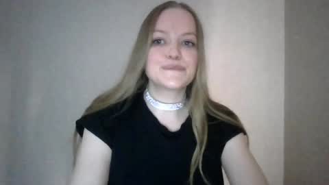 Snapshot of dixie_bangbang chatting on 04.24.26 dixie_bangbang online show from 04.24.26