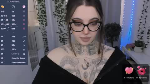 Snapshot of dixipixi_ chatting on 04.30.26 dixipixi_ online show from 04.30.26