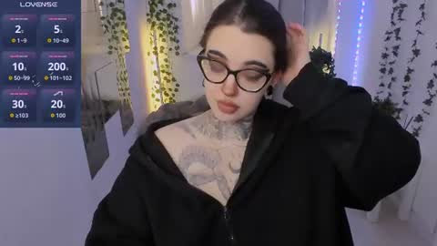Snapshot of dixipixi_ chatting on 07.26.26 dixipixi_ online show from 07.26.26