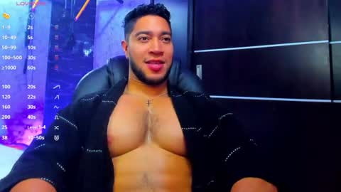 Snapshot of dixon_ray_ chatting on 07.12.26 Dixon online show from 07.12.26