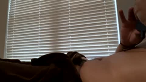 Snapshot of dj9469615 chatting on 12.15.25 dj9469615 online show from 12.15.25