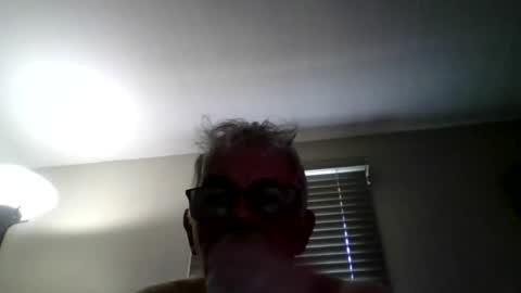 playful online show from 08.04.26