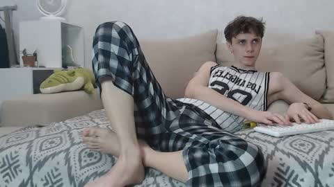 Snapshot of doedeeer chatting on 12.06.24 Alex online show from 12.06.24