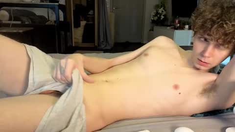 Snapshot of doedeeer chatting on 12.15.25 Alex online show from 12.15.25