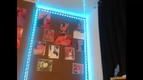 doeschi_fox online show from 04.23.26