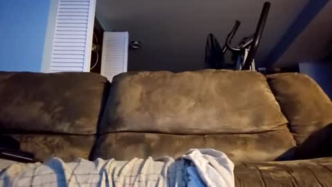 Snapshot of dogbone999081 chatting on 12.17.25 dogbone999081 online show from 12.17.25