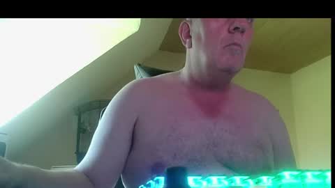 Snapshot of doggy2629 chatting on 06.20.26 doggy2629 online show from 06.20.26