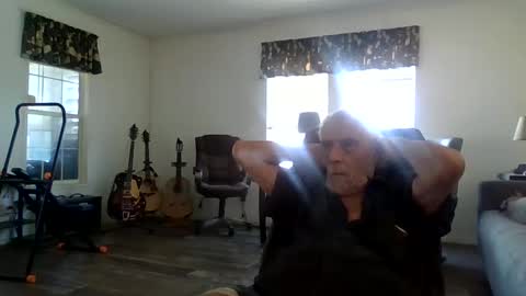 Snapshot of dogluc7 chatting on 02.28.25 dogluc7 online show from 02.28.25