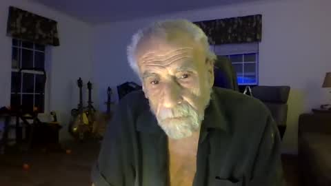 Snapshot of dogluc7 chatting on 03.03.25 dogluc7 online show from 03.03.25