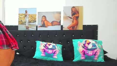 Snapshot of doll_celeste19 chatting on 01.17.25 C E L E S T E online show from 01.17.25