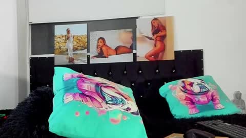 Snapshot of doll_celeste19 chatting on 03.08.25 C E L E S T E online show from 03.08.25