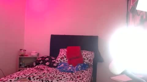 Snapshot of doll_sary chatting on 12.28.24 Catherine XXX online show from 12.28.24