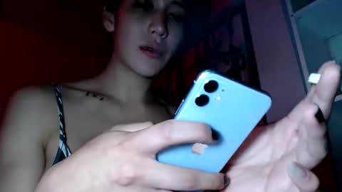 Snapshot of doll_sary chatting on 01.28.25 Catherine XXX online show from 01.28.25