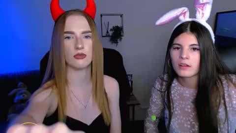 Snapshot of doll_vey chatting on 09.12.25 doll_vey online show from 09.12.25