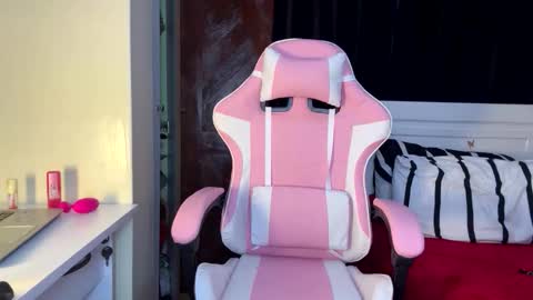 Doll online show from 02.25.26