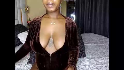 Gee  Independent Model EATUTC3   11PM-3AM      2AM-6AM online show from 06.10.26