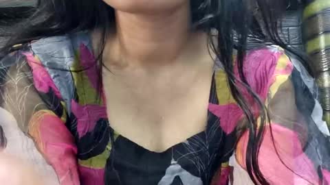 Snapshot of dollmeenu chatting on 09.15.25 dollmeenu online show from 09.15.25