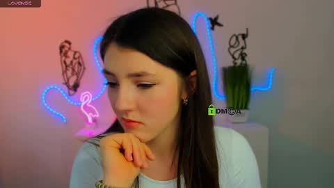 Snapshot of dolly_sunshine chatting on 03.10.26 dolly_sunshine online show from 03.10.26