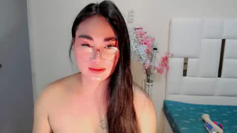 YUMEE online show from 09.17.25