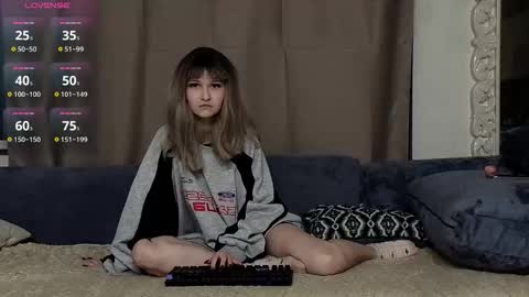 Snapshot of dollymollyxxx chatting on 02.09.26 Eli online show from 02.09.26