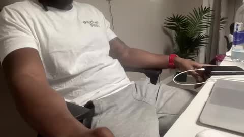 Snapshot of dolo1645 chatting on 11.25.25 Dolo online show from 11.25.25