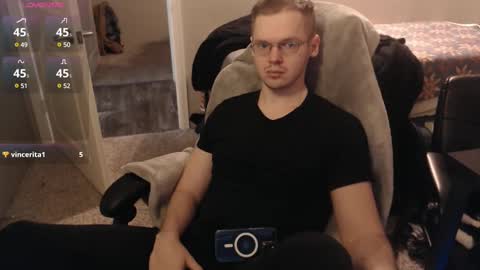 Snapshot of doloresman chatting on 02.19.25 doloresman online show from 02.19.25