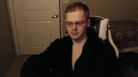 Snapshot of doloresman chatting on 02.22.25 doloresman online show from 02.22.25