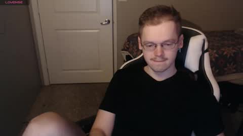 Snapshot of doloresman chatting on 02.28.25 doloresman online show from 02.28.25