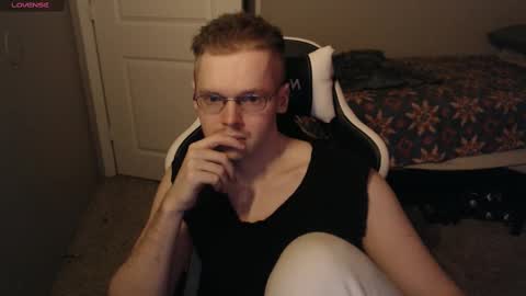 Snapshot of doloresman chatting on 03.05.25 doloresman online show from 03.05.25