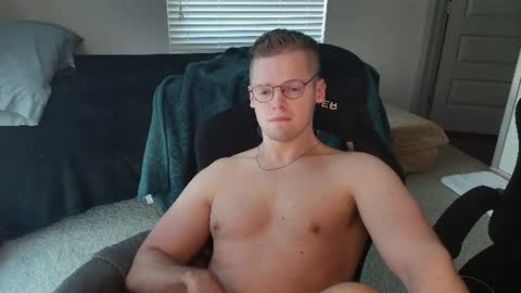 Snapshot of doloresman chatting on 06.18.26 doloresman online show from 06.18.26