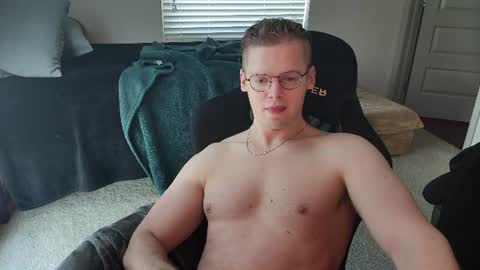 Snapshot of doloresman chatting on 06.19.26 doloresman online show from 06.19.26