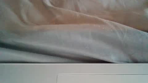 dom91070 online show from 10.23.25