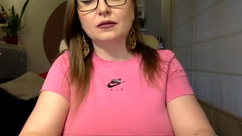 DOM MUMMY online show from 02.02.26