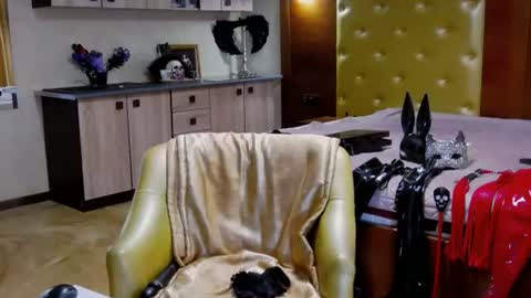 Snapshot of domcaprisse chatting on 07.28.26 domcaprisse online show from 07.28.26
