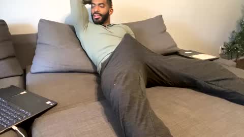 Domi online show from 02.21.25