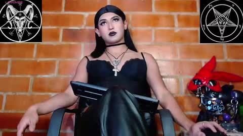 Snapshot of domina_lilith chatting on 01.23.25 Lilith online show from 01.23.25